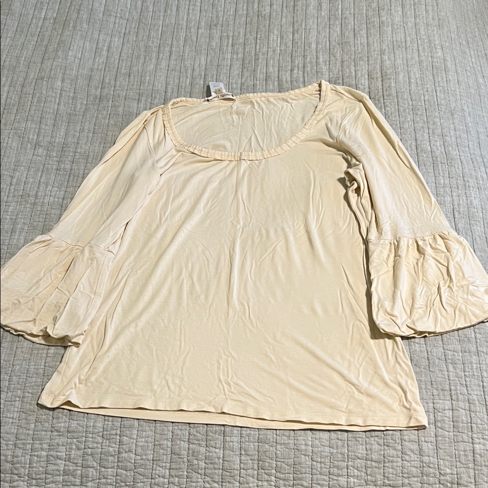 🔥🔥🔥Nanette Lepore Cream Bell Sleeve Blouse